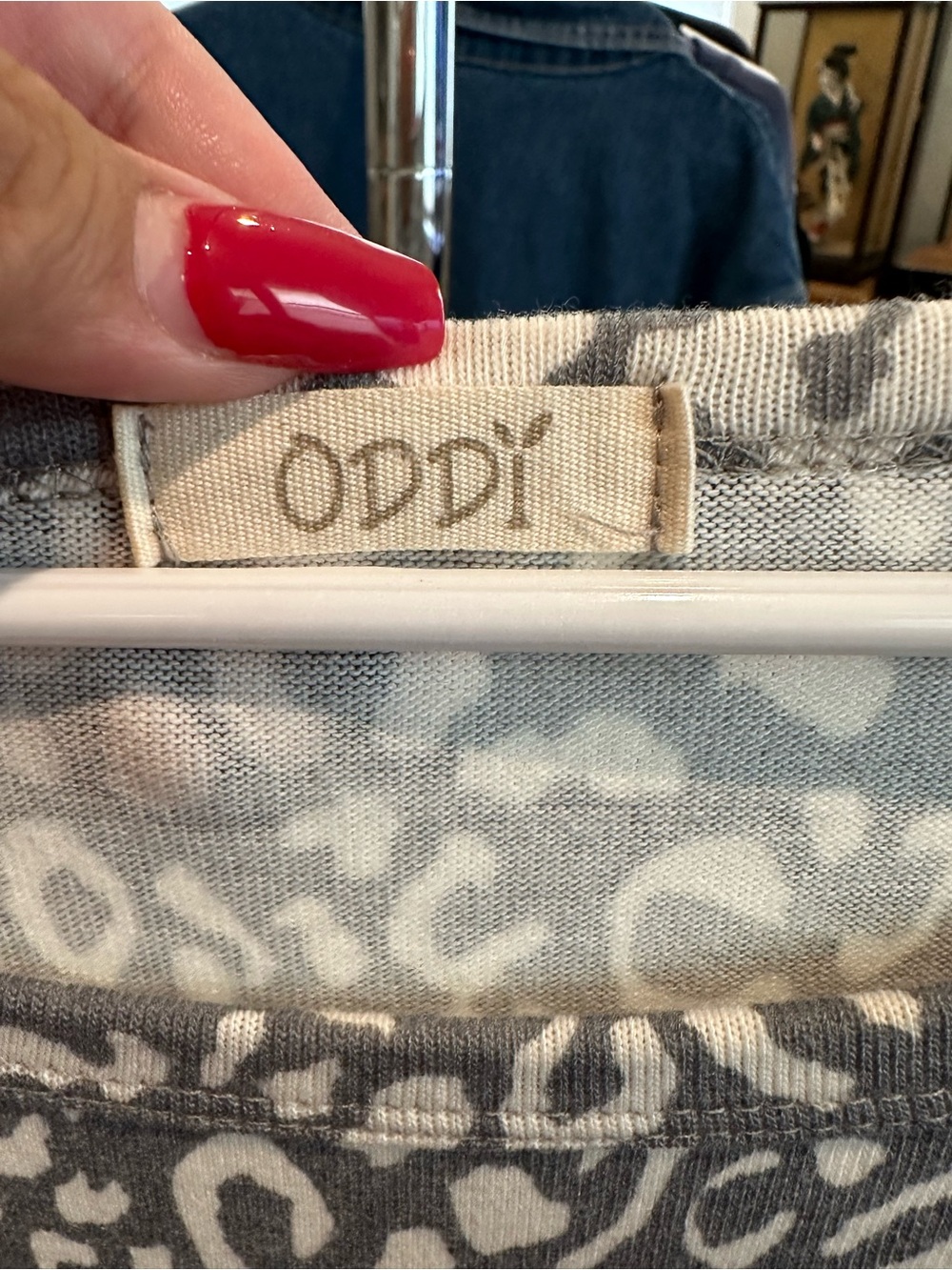 Oddy Women’s plus-size Gray & White Leopard-print Oversized Knit Top🩷🩷3X/4X - Picture 9 of 9